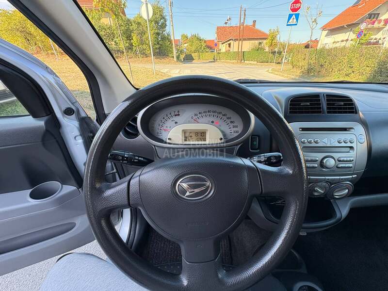 Daihatsu Sirion 1.3 i.   4x4
