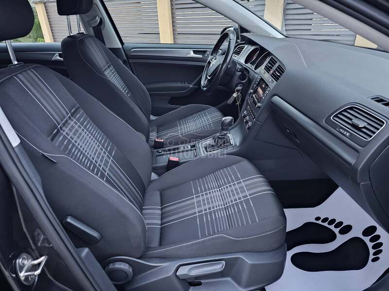Volkswagen Golf 7 //LOUNGE
