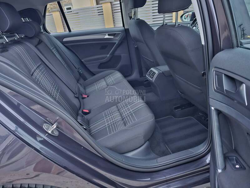 Volkswagen Golf 7 //LOUNGE