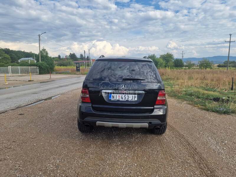 Mercedes Benz ML 320 