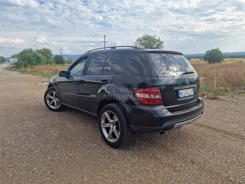 Mercedes Benz ML 320 