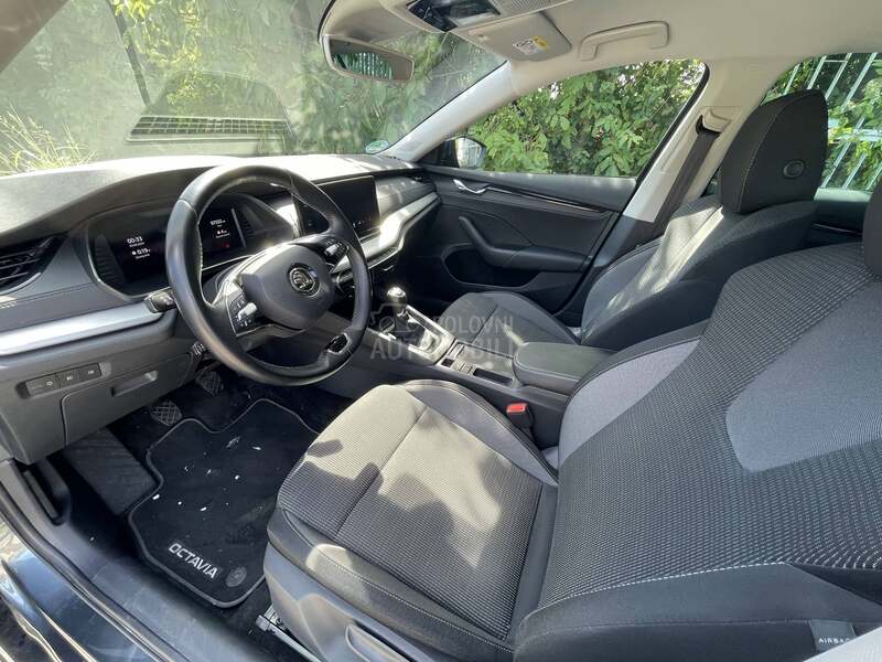 Škoda Octavia 2.0TDI MatrixVirtual