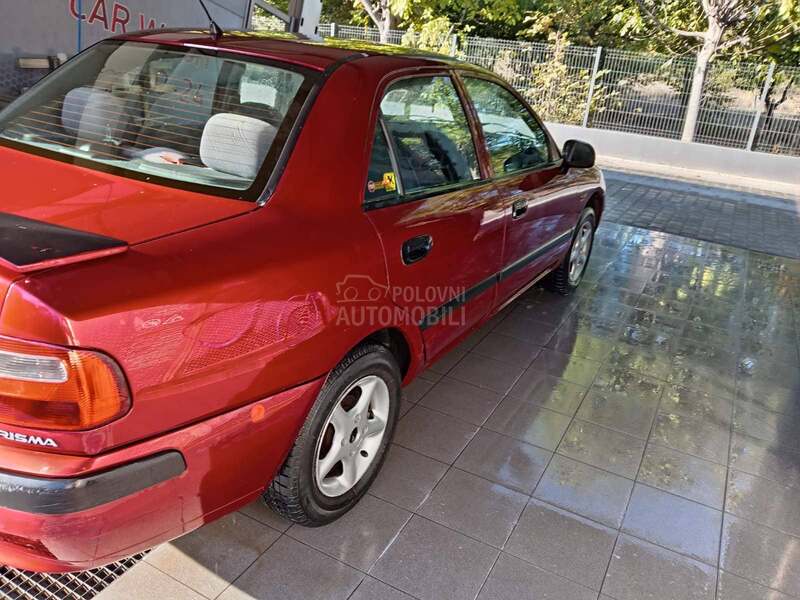 Mitsubishi Carisma 