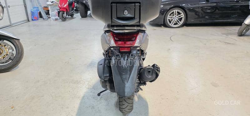 Yamaha Gpd 125 n max nmax