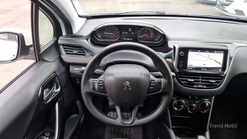 Peugeot 208 1.2 premium pack