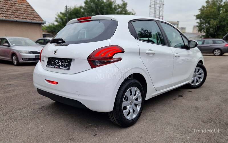 Peugeot 208 1.2 premium pack