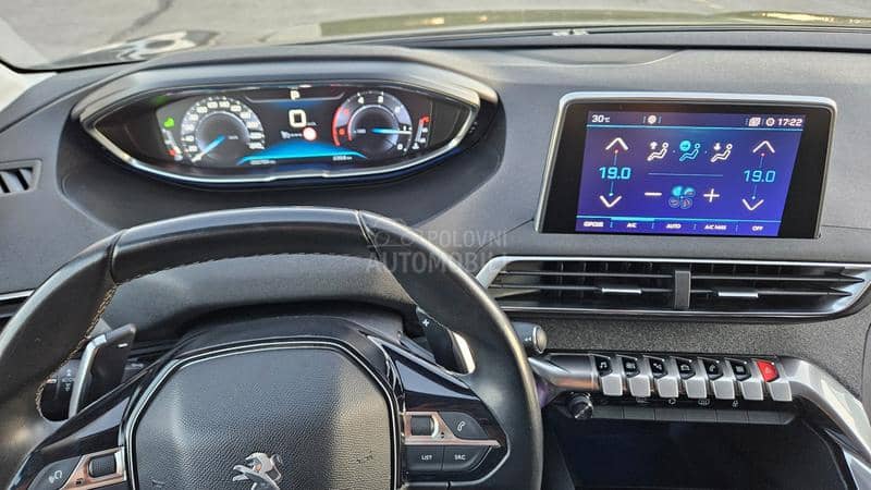 Peugeot 3008 ALLURE EAT8