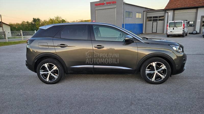 Peugeot 3008 ALLURE EAT8
