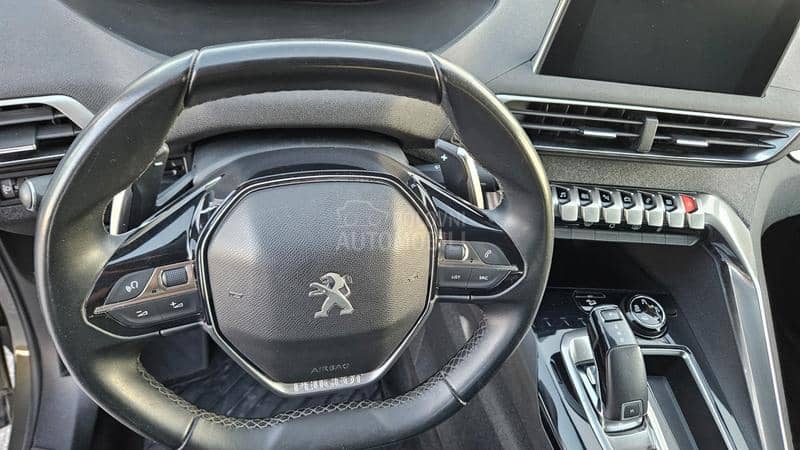 Peugeot 3008 ALLURE EAT8