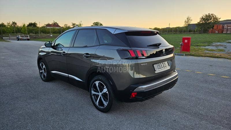 Peugeot 3008 ALLURE EAT8