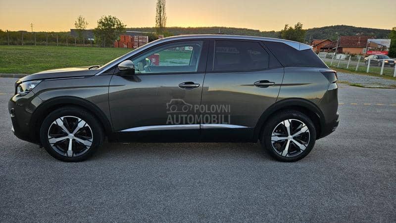 Peugeot 3008 ALLURE EAT8