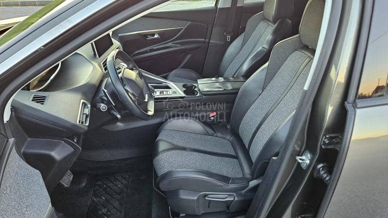 Peugeot 3008 ALLURE EAT8