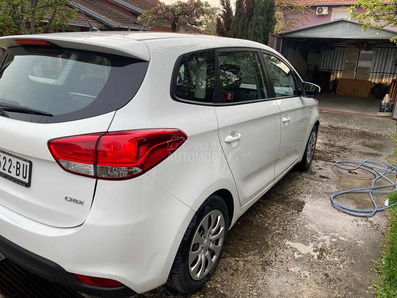 Kia Carens 