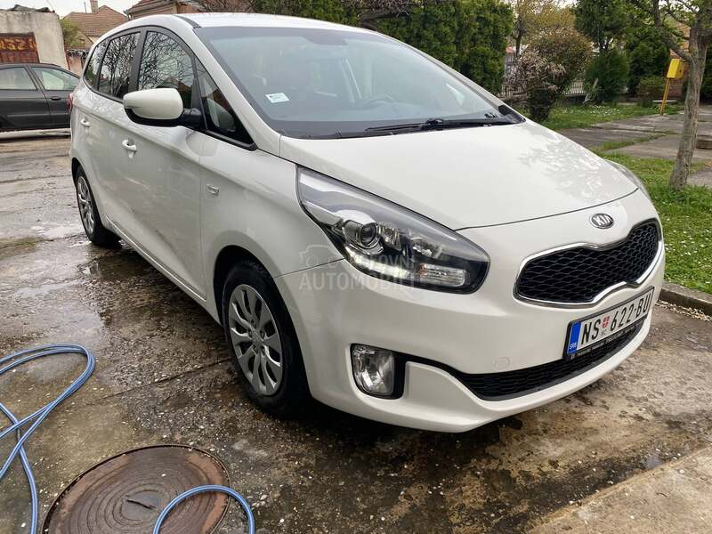 Kia Carens 