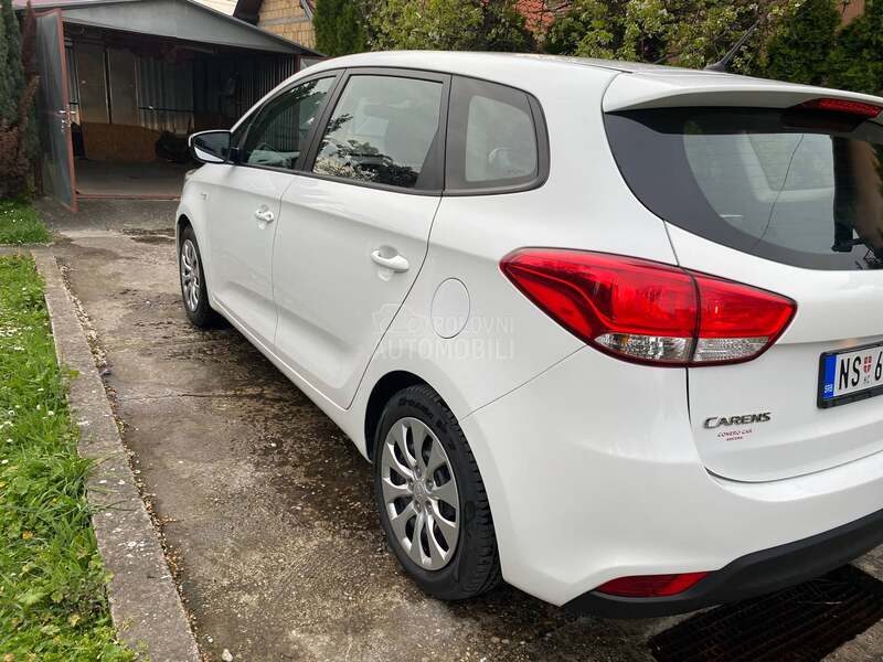 Kia Carens 