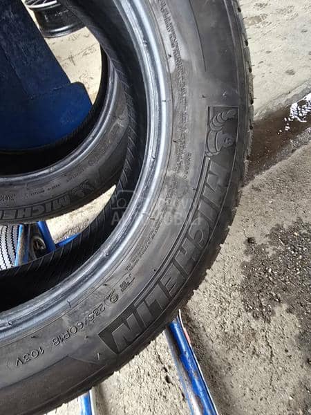 Michelin 235/60 R18 Zimska