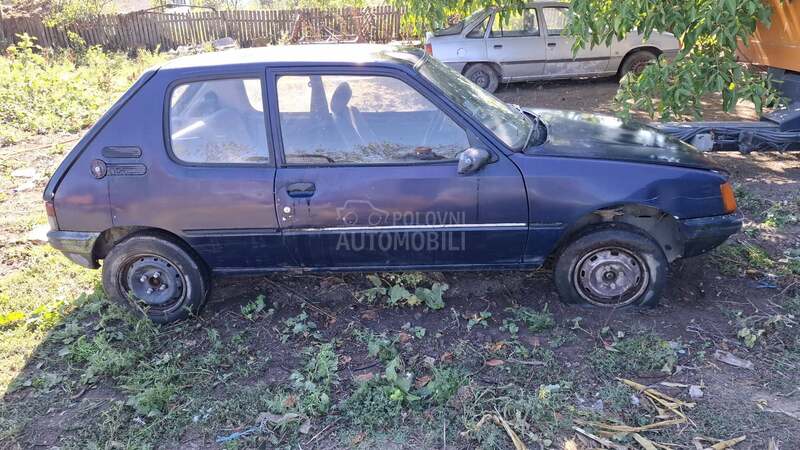 Peugeot 205 