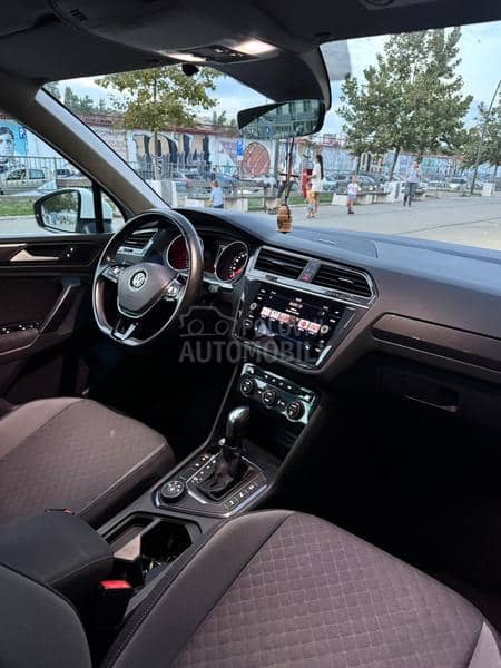 Volkswagen Tiguan R-line/DSG/4X4