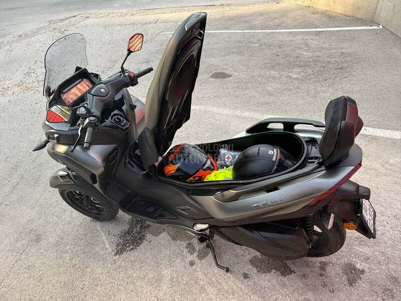 Yamaha Tricity 300 B kategorija