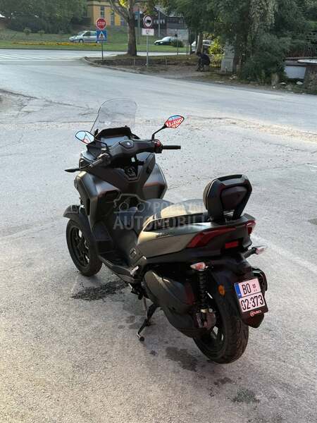 Yamaha Tricity 300 B kategorija