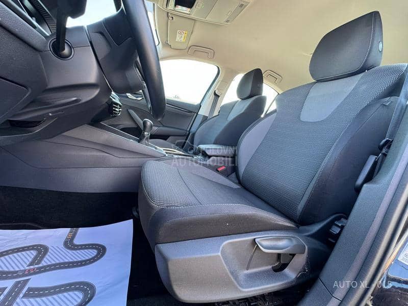 Škoda Octavia 2.0TDI / VIRTU / LED