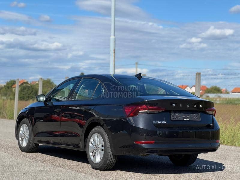 Škoda Octavia 2.0TDI / VIRTU / LED
