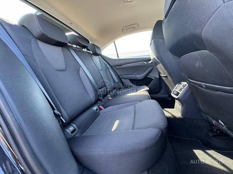Škoda Octavia 2.0TDI / VIRTU / LED