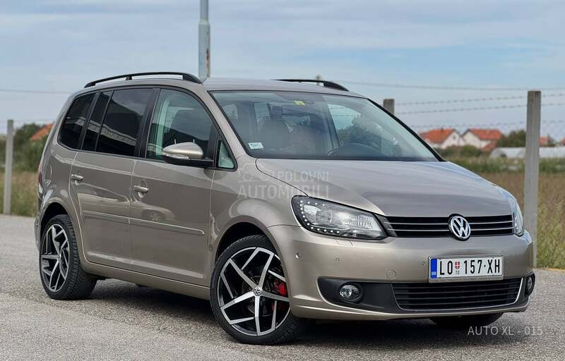Volkswagen Touran 1.4 B / 7 SED / DSG