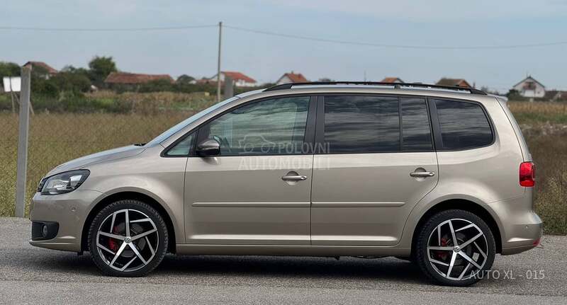 Volkswagen Touran 1.4 B / 7 SED / DSG