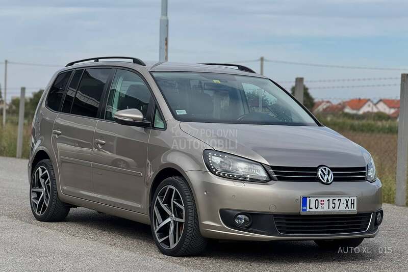 Volkswagen Touran 1.4 B / 7 SED / DSG