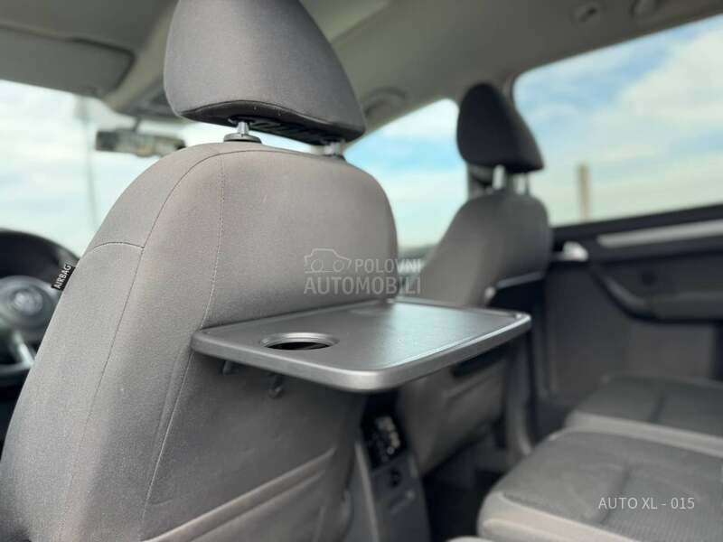 Volkswagen Touran 1.4 B / 7 SED / DSG