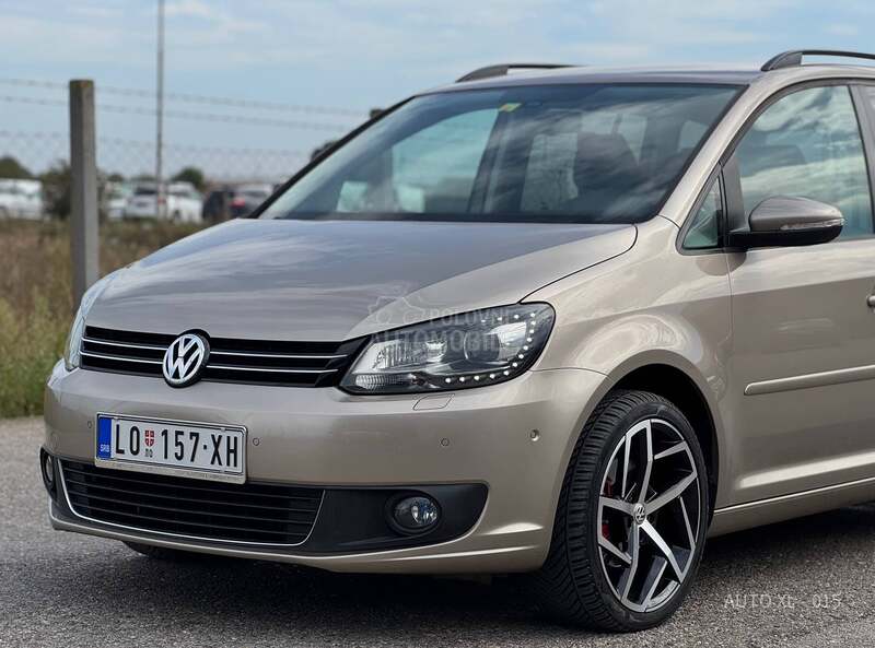 Volkswagen Touran 1.4 B / 7 SED / DSG