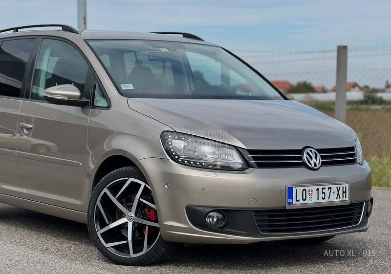 Volkswagen Touran 1.4 B / 7 SED / DSG