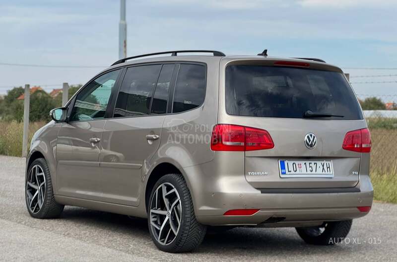 Volkswagen Touran 1.4 B / 7 SED / DSG