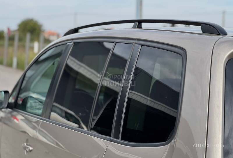 Volkswagen Touran 1.4 B / 7 SED / DSG