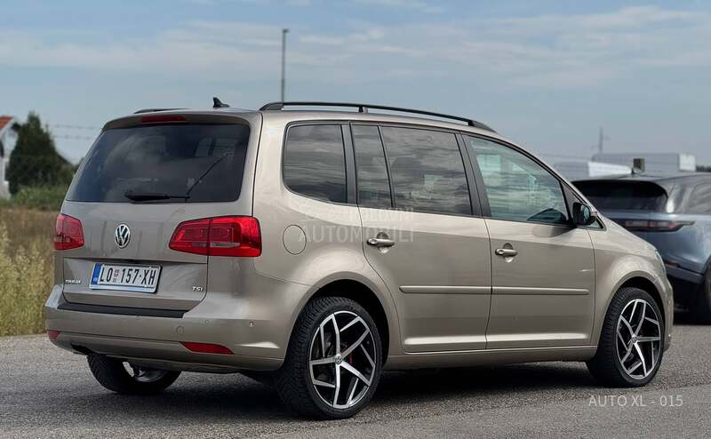 Volkswagen Touran 1.4 B / 7 SED / DSG