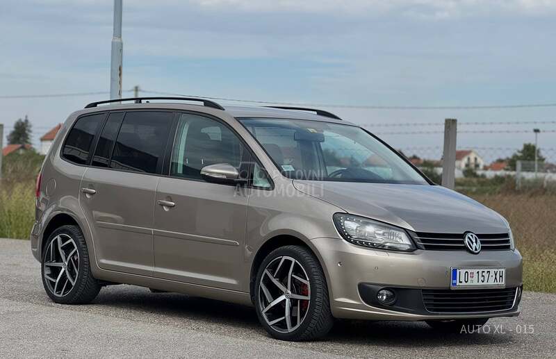 Volkswagen Touran 1.4 B / 7 SED / DSG