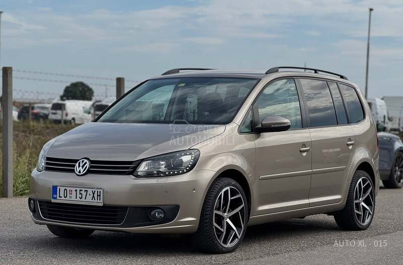 Volkswagen Touran 1.4 B / 7 SED / DSG