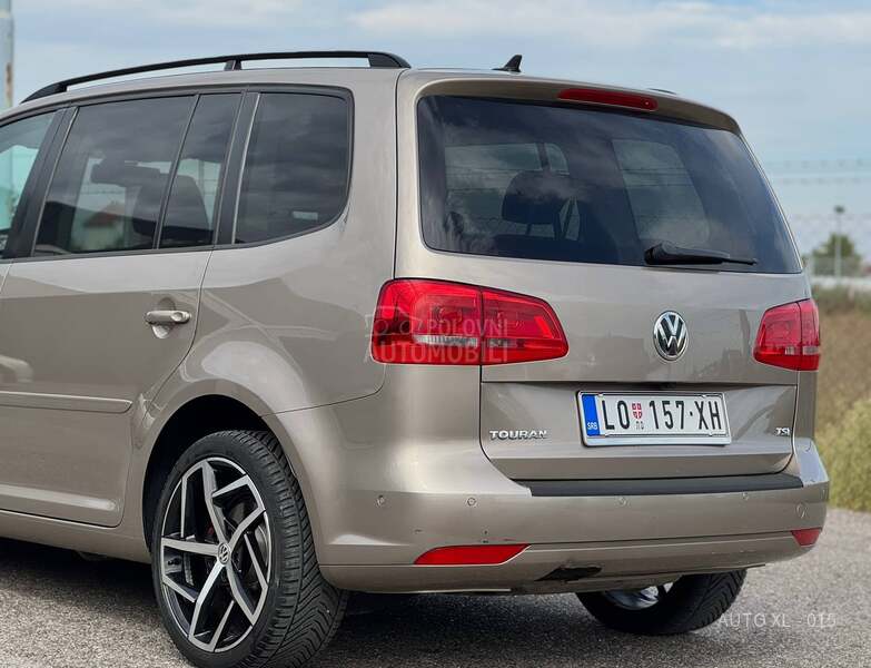 Volkswagen Touran 1.4 B / 7 SED / DSG