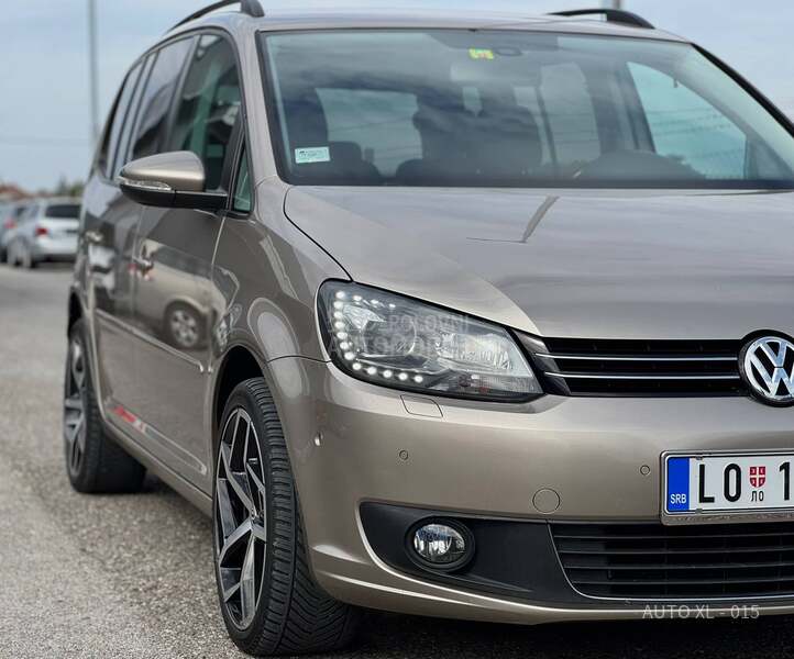 Volkswagen Touran 1.4 B / 7 SED / DSG