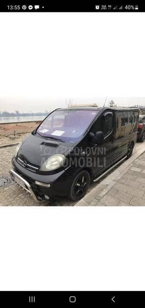 Opel Vivaro 2.5