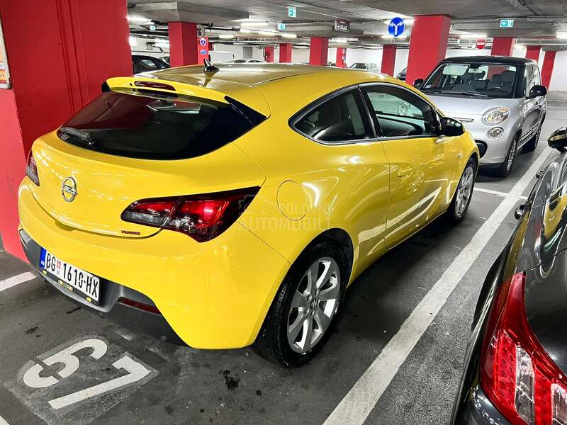 Opel Astra J GTC
