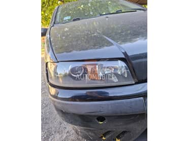 desni far za Fiat Punto