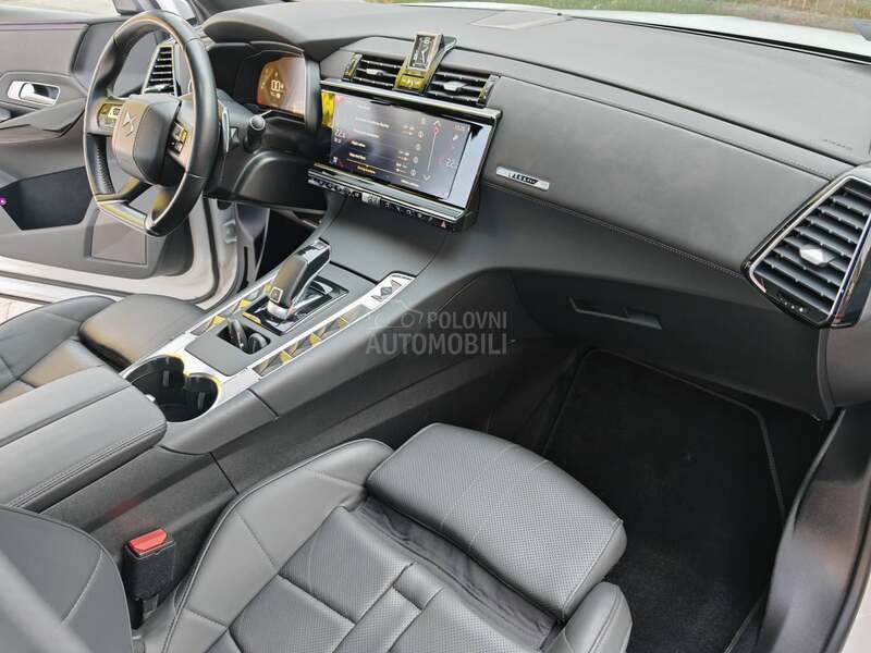 Citroen DS7 2.0 HDi 180/ OPERA