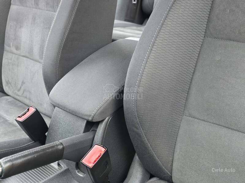 Volkswagen Golf 6 2.0TDI 4X4 E X T R A