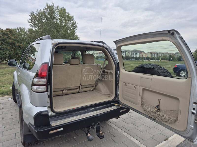 Toyota Land Cruiser 