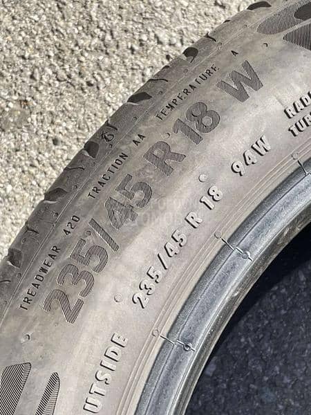 Continental 235/45 R18 Letnja