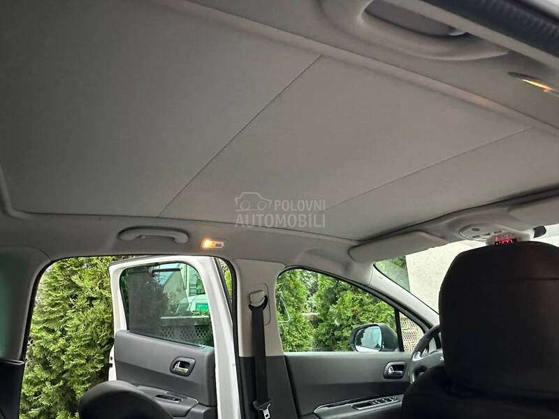 Peugeot 3008 1.6HDI/ALLURE/PERLA