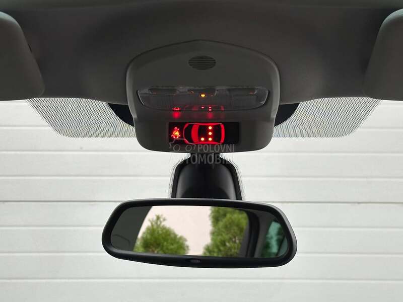 Peugeot 3008 1.6HDI/ALLURE/PERLA