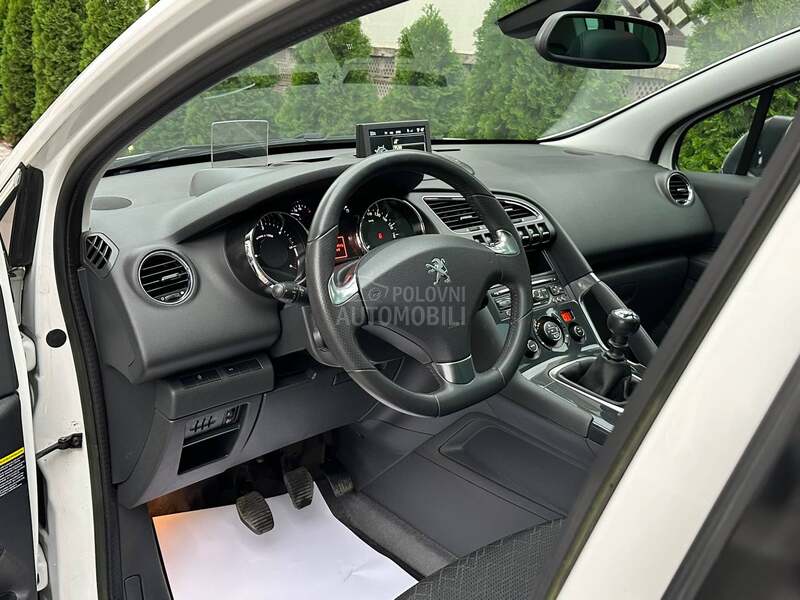 Peugeot 3008 1.6HDI/ALLURE/PERLA